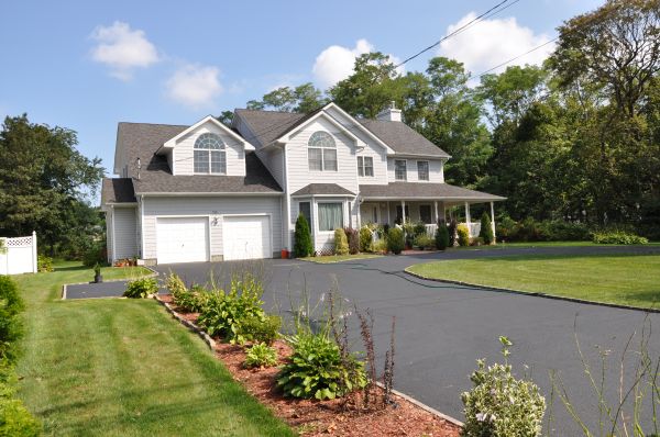 Driveway Resealing in Holly Springs