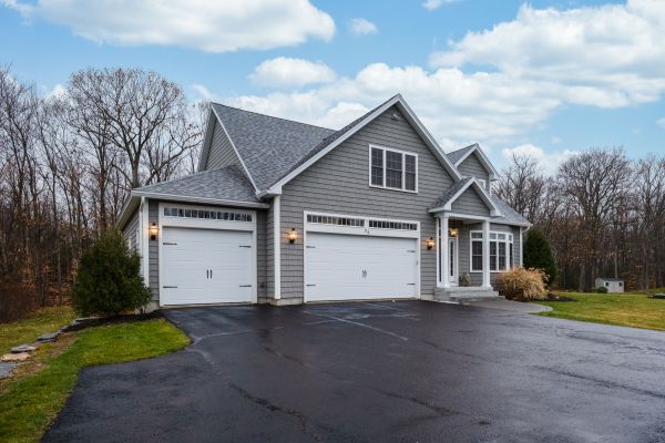 Cost of Driveway Tarring in Holly Springs