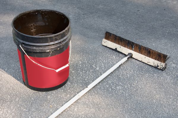 Tar Driveway Sealing in Holly Springs